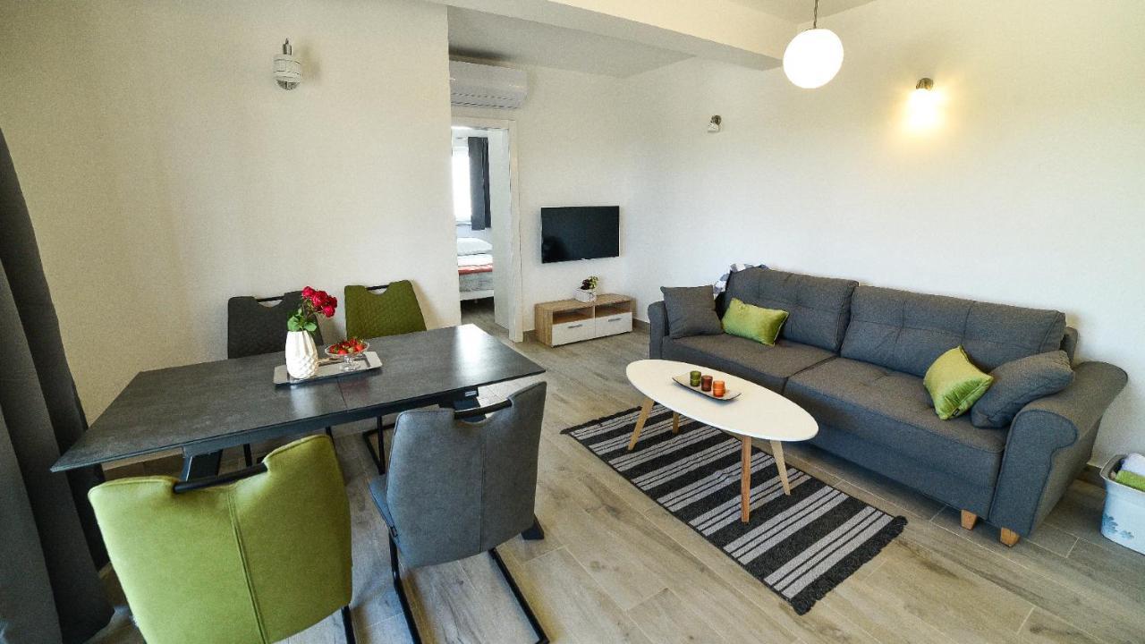Holiday Home Mb Ražanj Kültér fotó