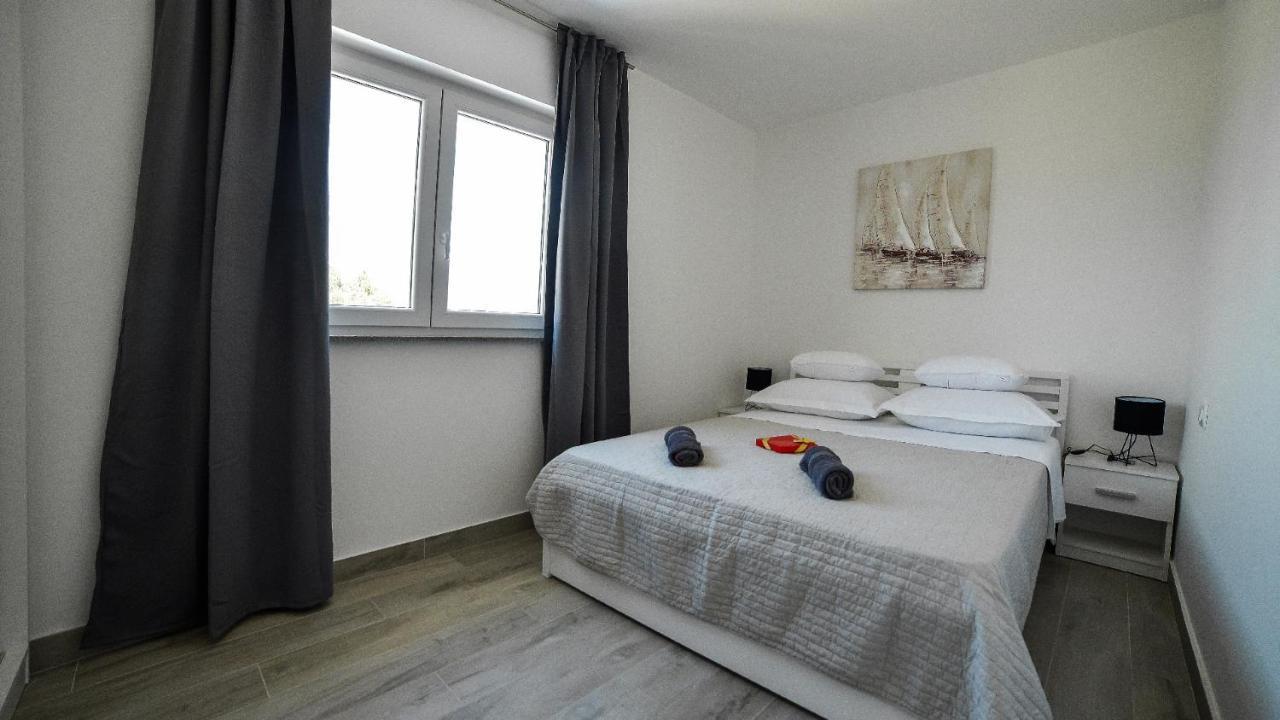 Holiday Home Mb Ražanj Kültér fotó