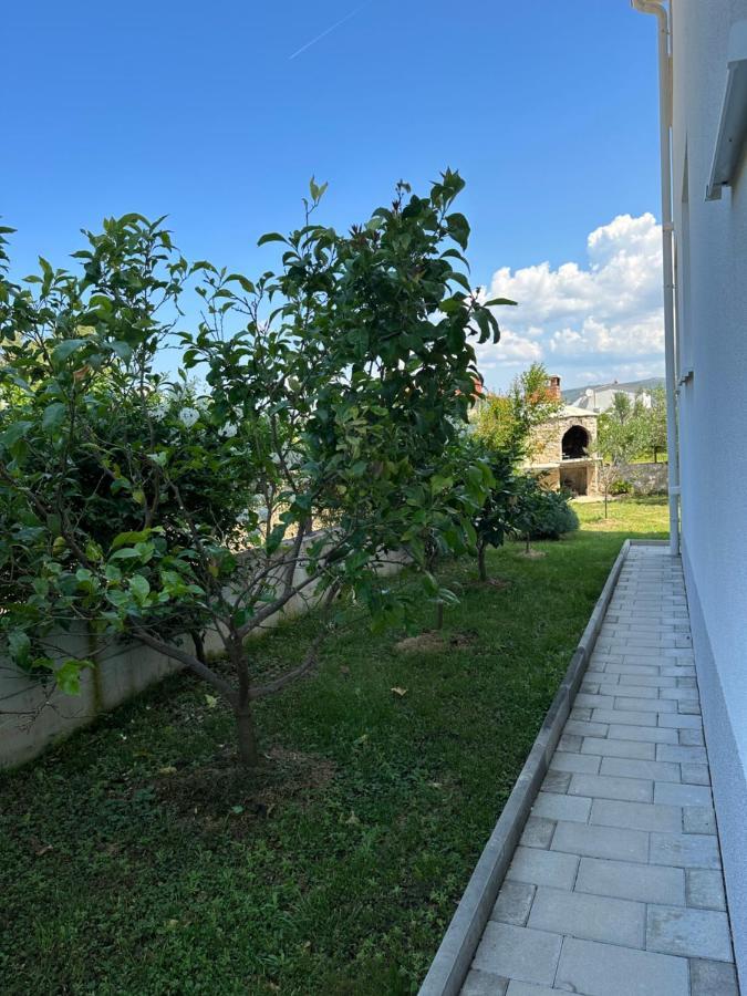 Holiday Home Mb Ražanj Kültér fotó