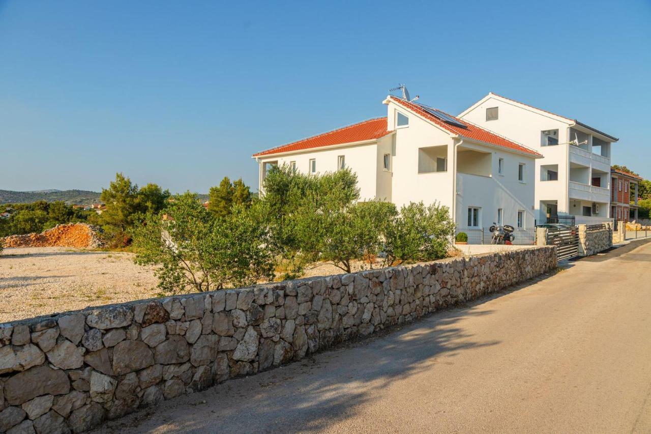 Holiday Home Mb Ražanj Kültér fotó